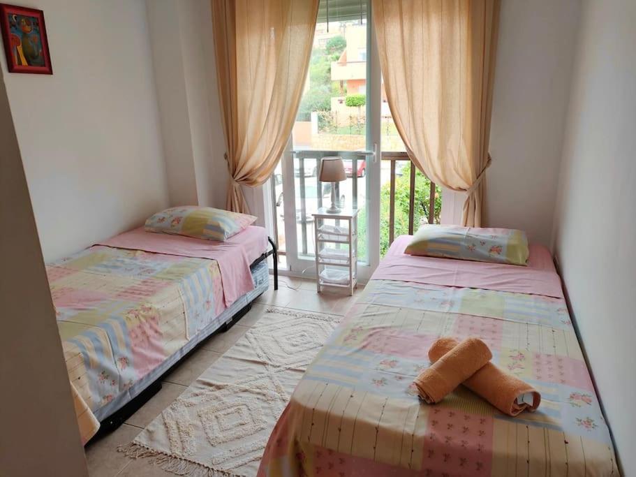 Penthouse Paradiso: 2Br Oasis In Casares Del Sol Exterior foto